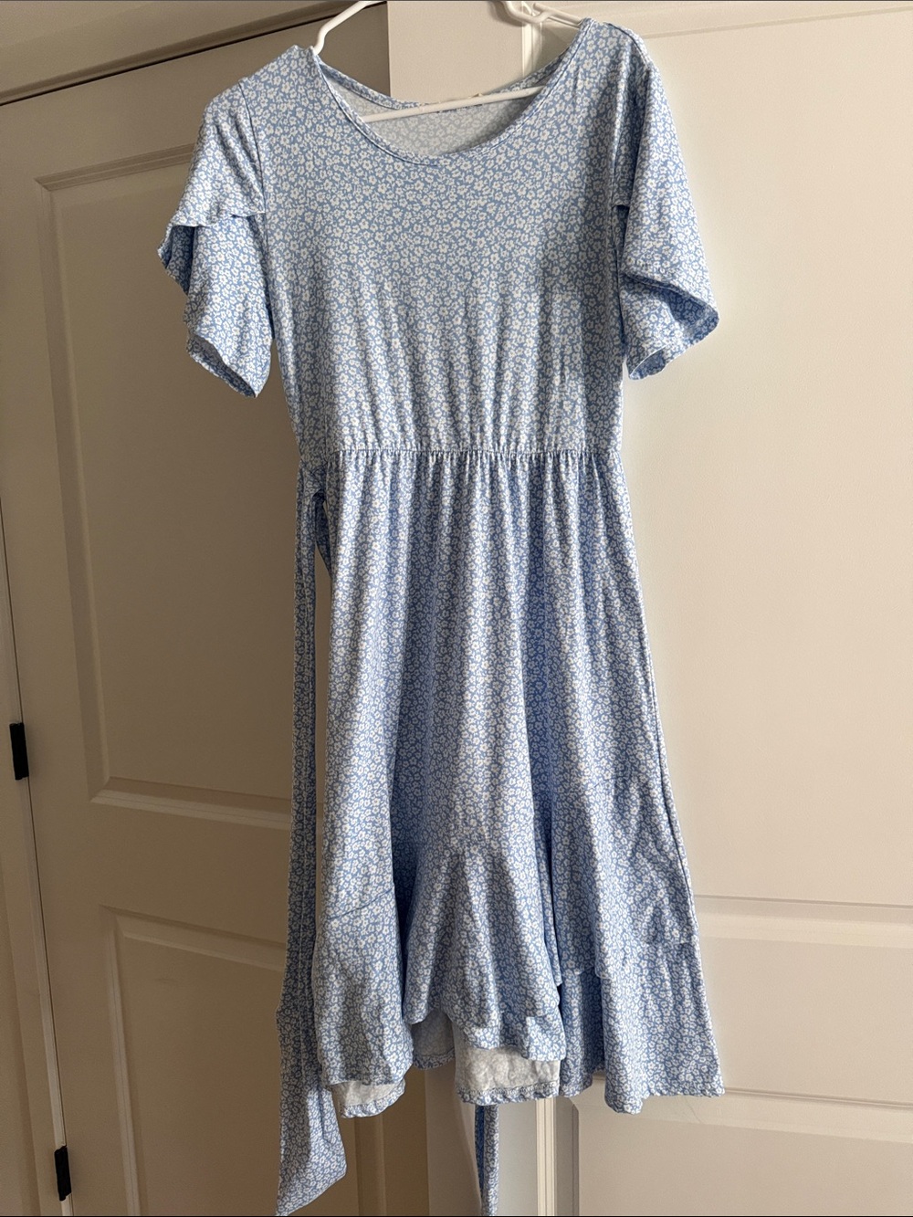 Women’s Light Blue Floral Short Sleeve Dress that is high to low